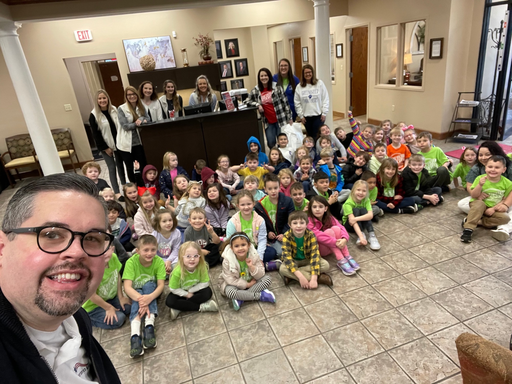 Springhill Elementary Visits First Service Bank!